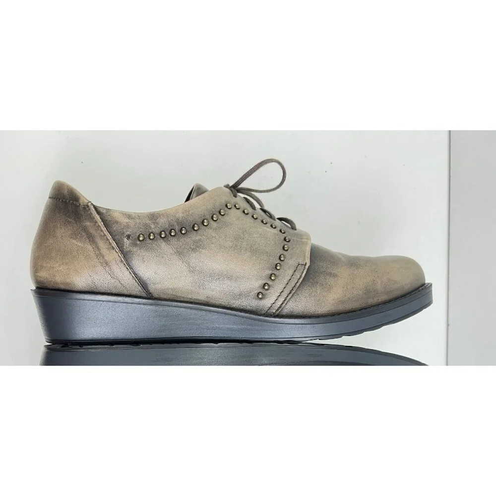 Naot Women's Embrace  Oxford Shoes Size 40 US 9‎ Leather Gray Casual Studded